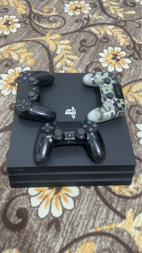 PS4 pro  - 1