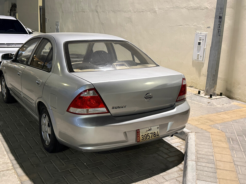 Nissan sunny  - 2