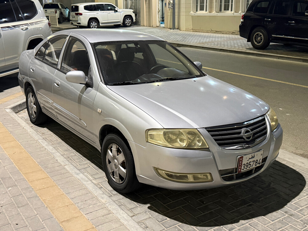 Nissan sunny  - 4