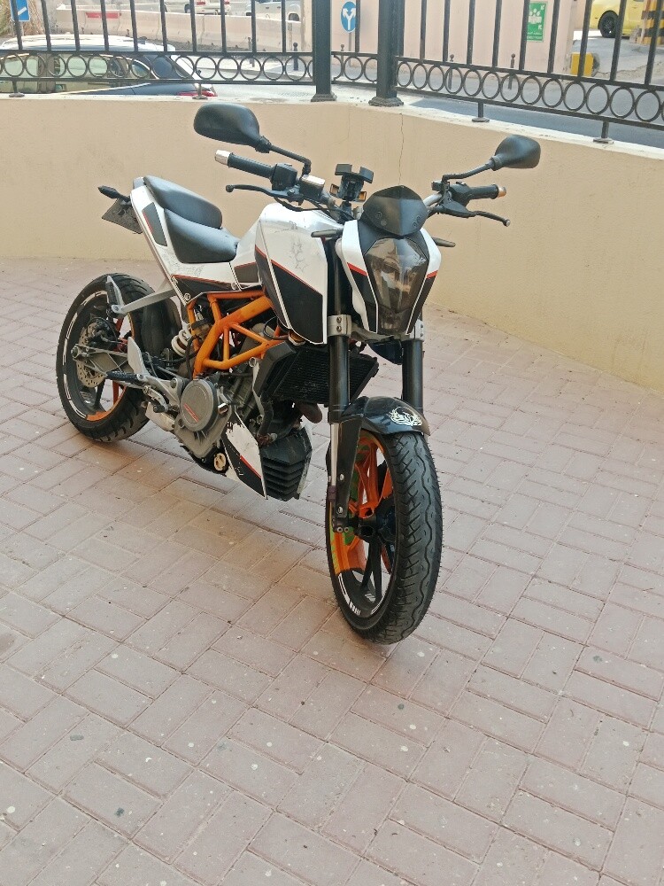 390 ديوك - 1
