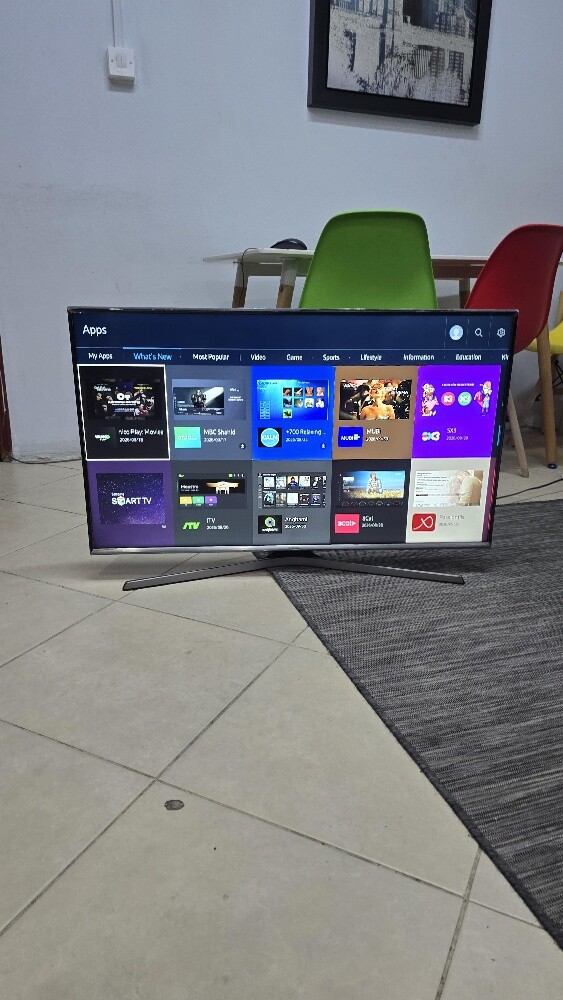 Samsung 40" SMART - 4