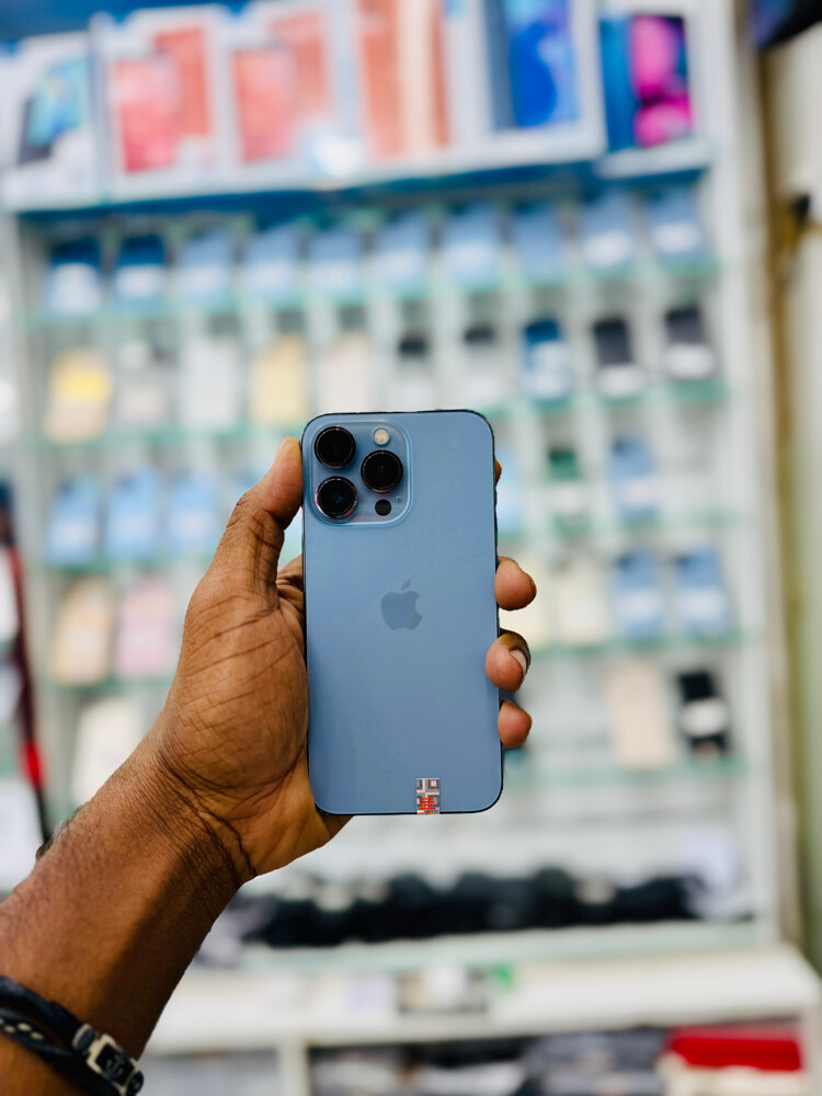 iPhone 13 Pro  - 6
