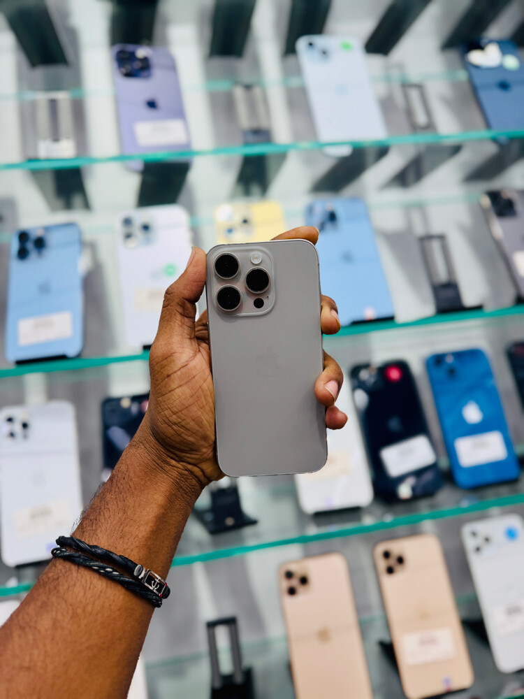 iPhone 15 Pro  - 6
