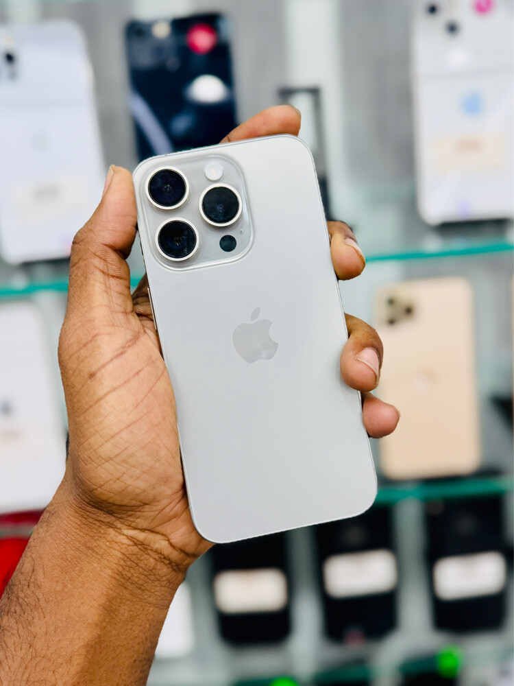 iPhone 15 Pro  - 1