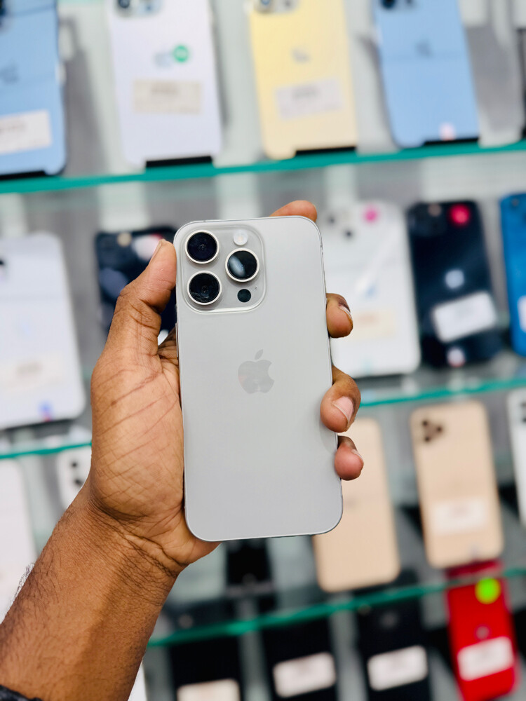 iPhone 15 Pro  - 4