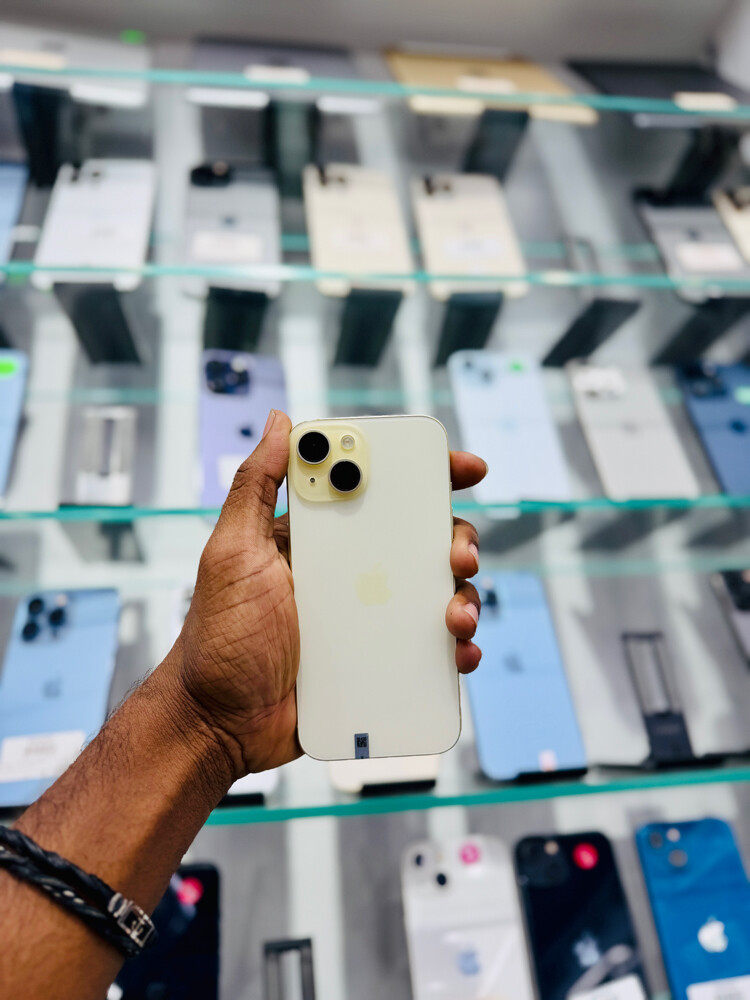 iPhone 15  - 2