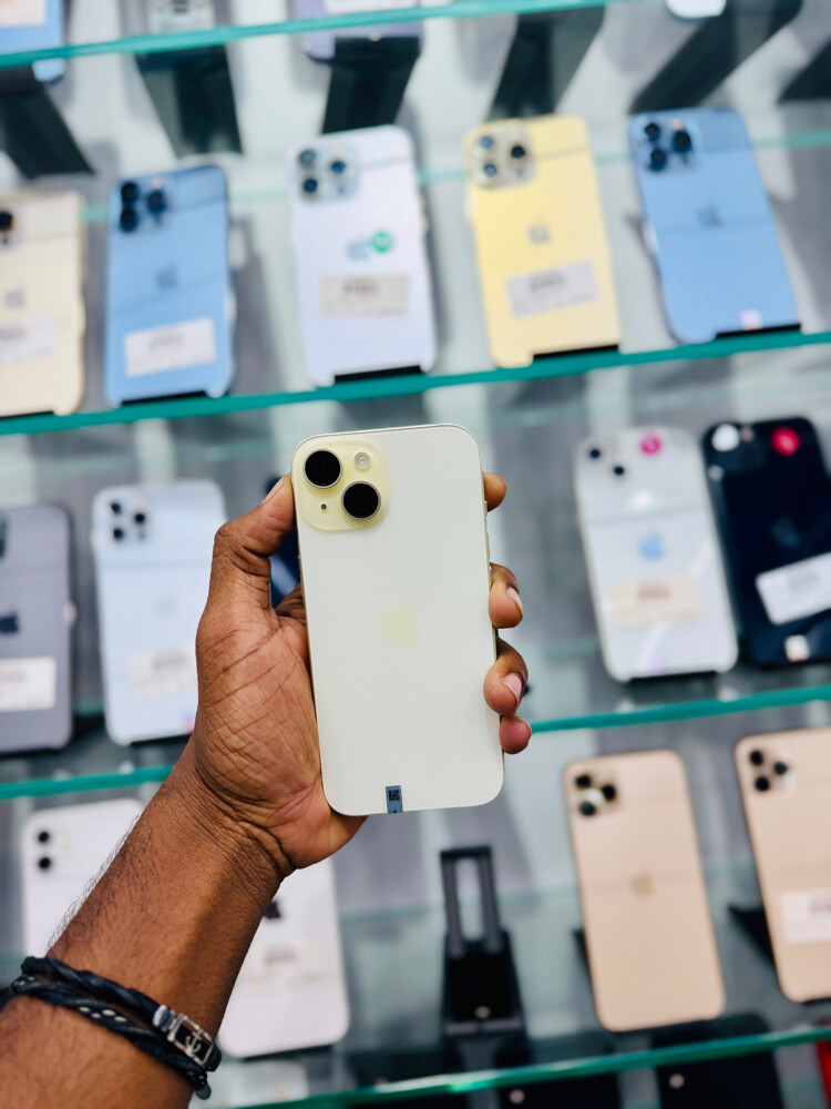 iPhone 15  - 6