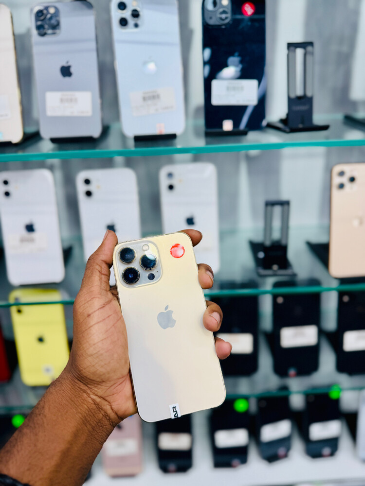 iPhone 13 Pro  - 4