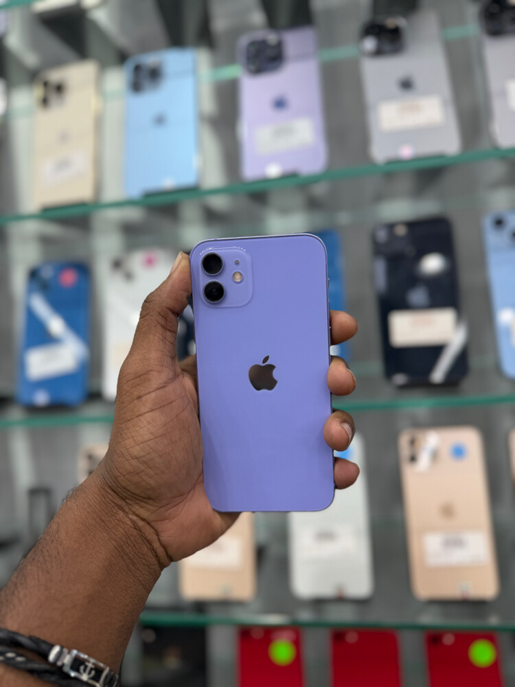 iPhone 12  - 5
