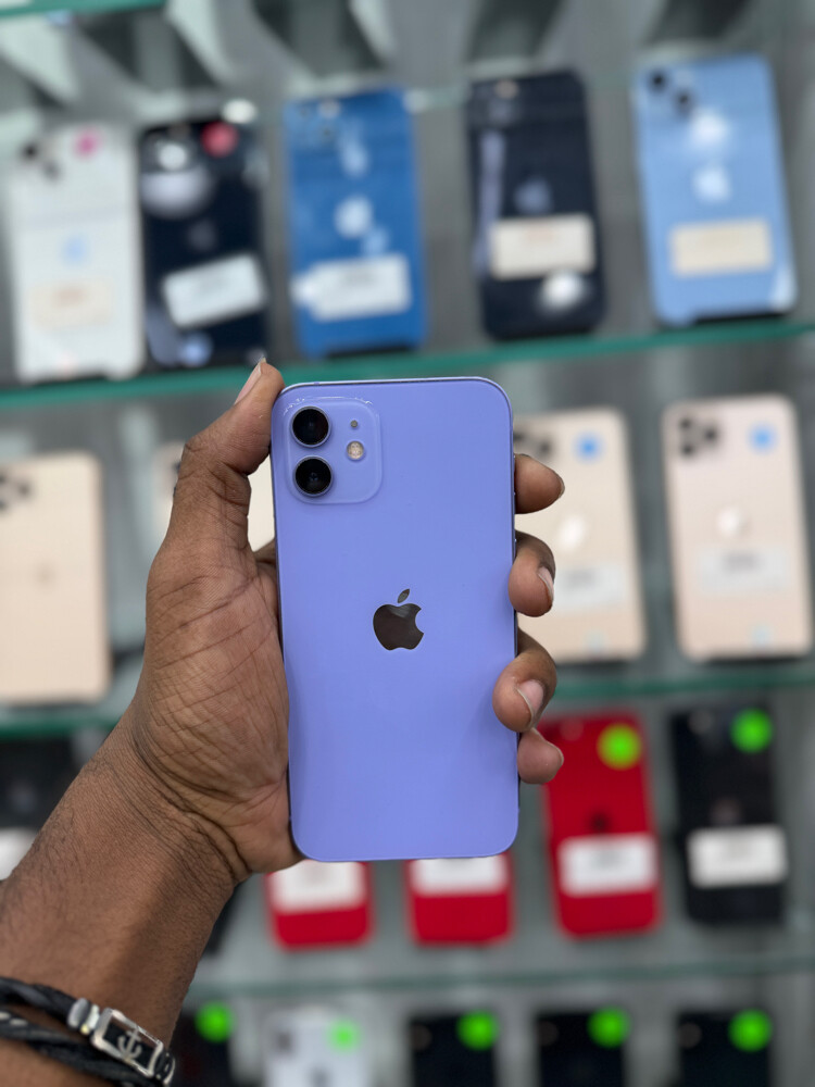 iPhone 12  - 6