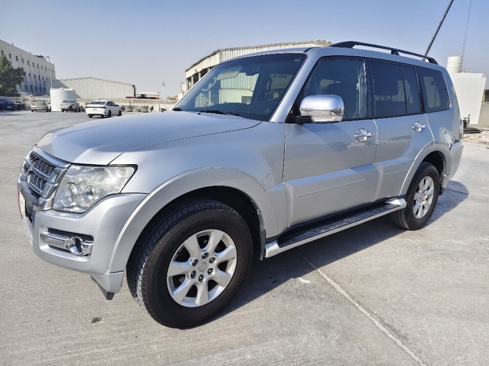 Mitsubishi      Pajero    2016 - 9