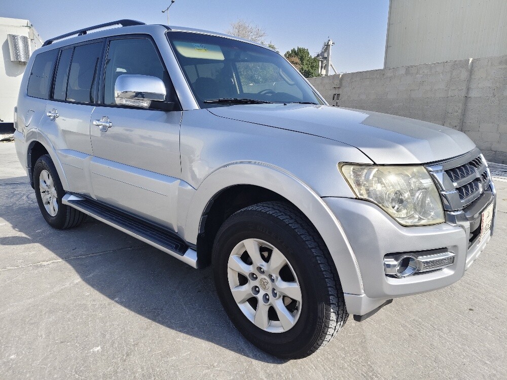 Mitsubishi      Pajero    2016 - 6