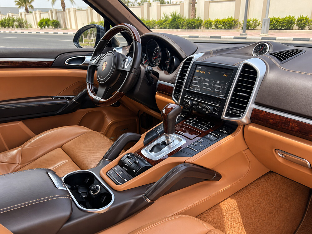 Porche Cayenne S - 7