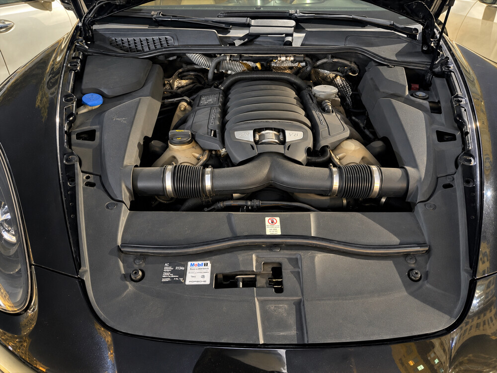 Porche Cayenne S - 8