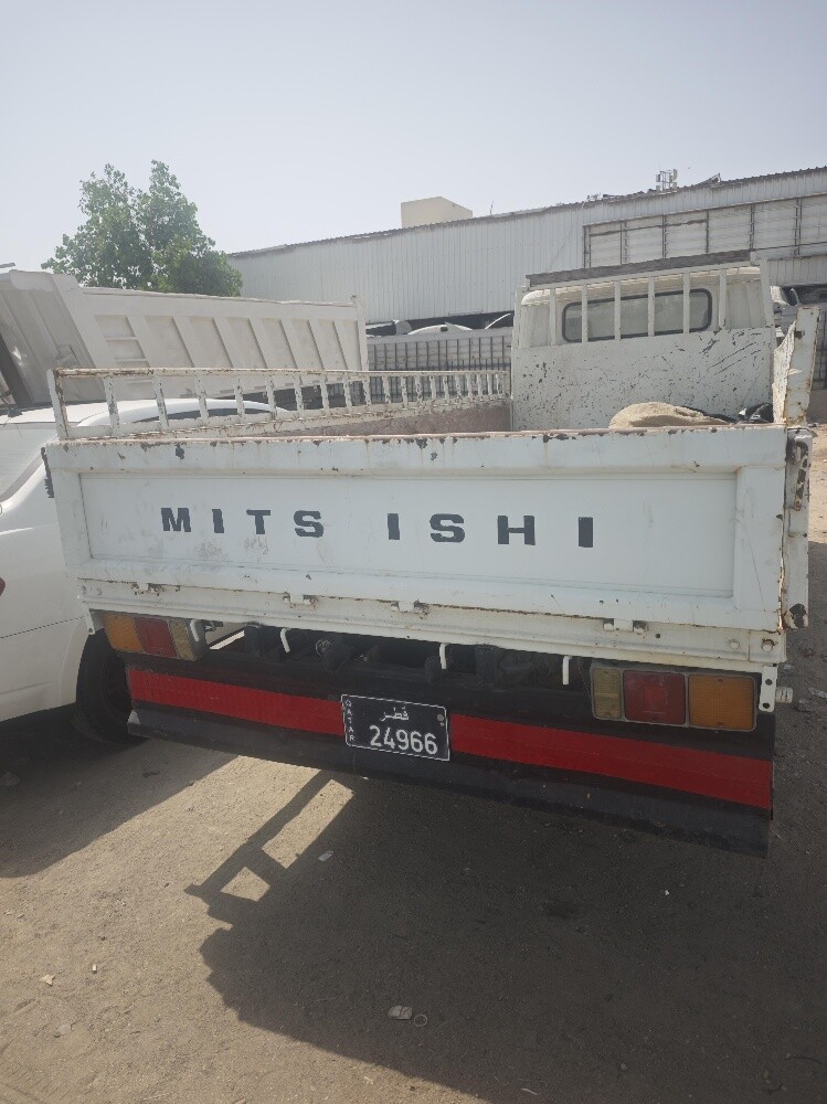 mistubishi canter......1988 - 3