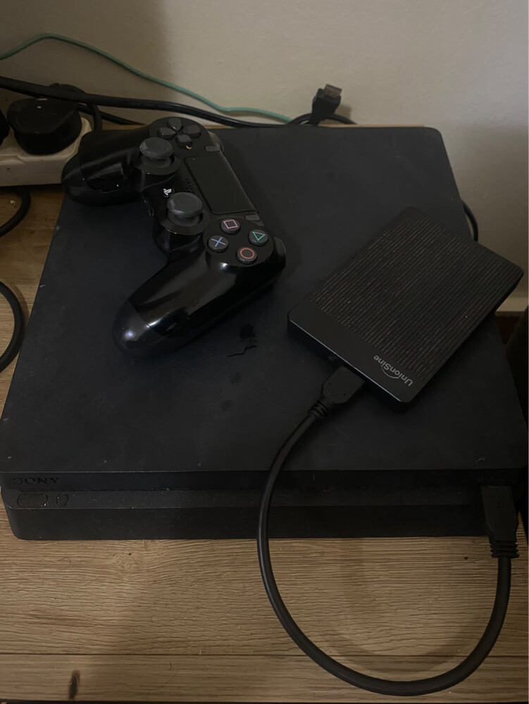 ps4 with an extra storage  - 3