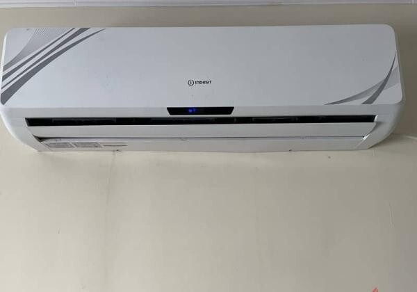 indesit ac 2ton very good condition - 1