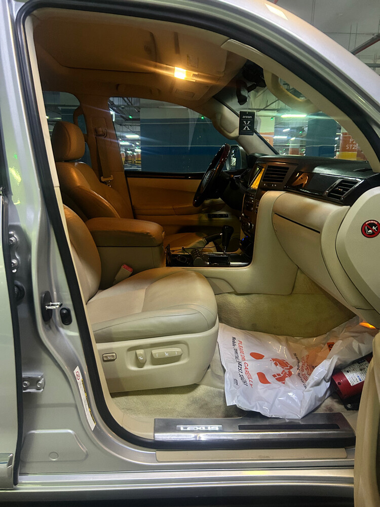 Lexus LX 570 2011 - 10