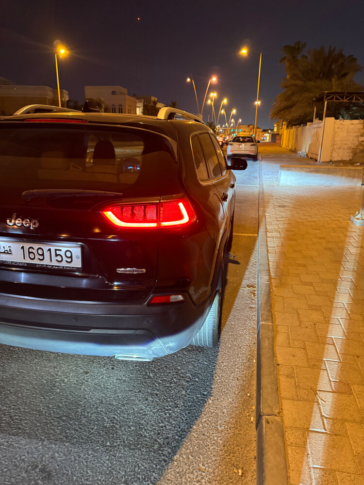 جيب شروكي 4*4 - 10