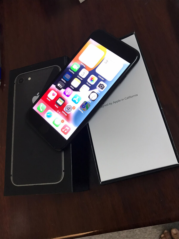 iPhone 7 USA model - 4