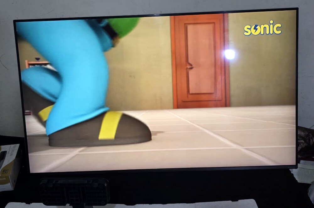 LG 55" Nano cell 4k UHD smart tv - 4