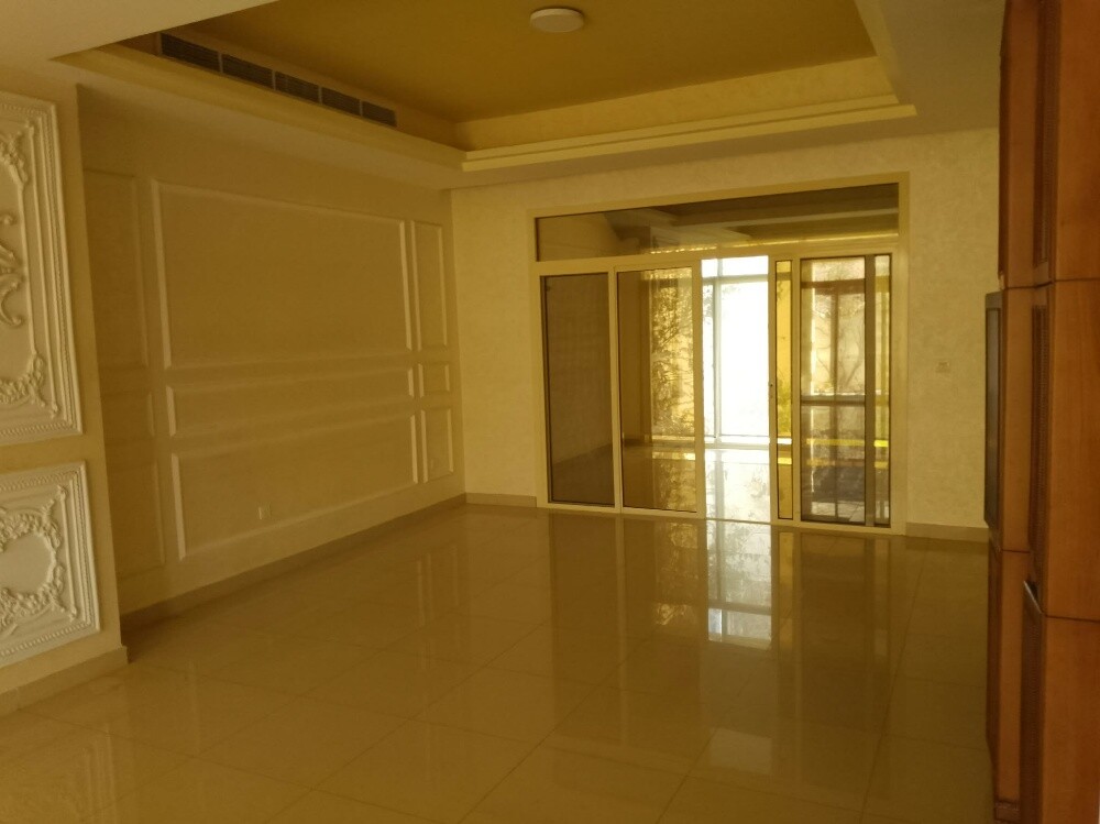 للايجار فيلا سكني في المعموره - 3