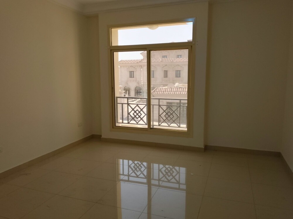 للايجار فيلا سكني في المعموره - 10