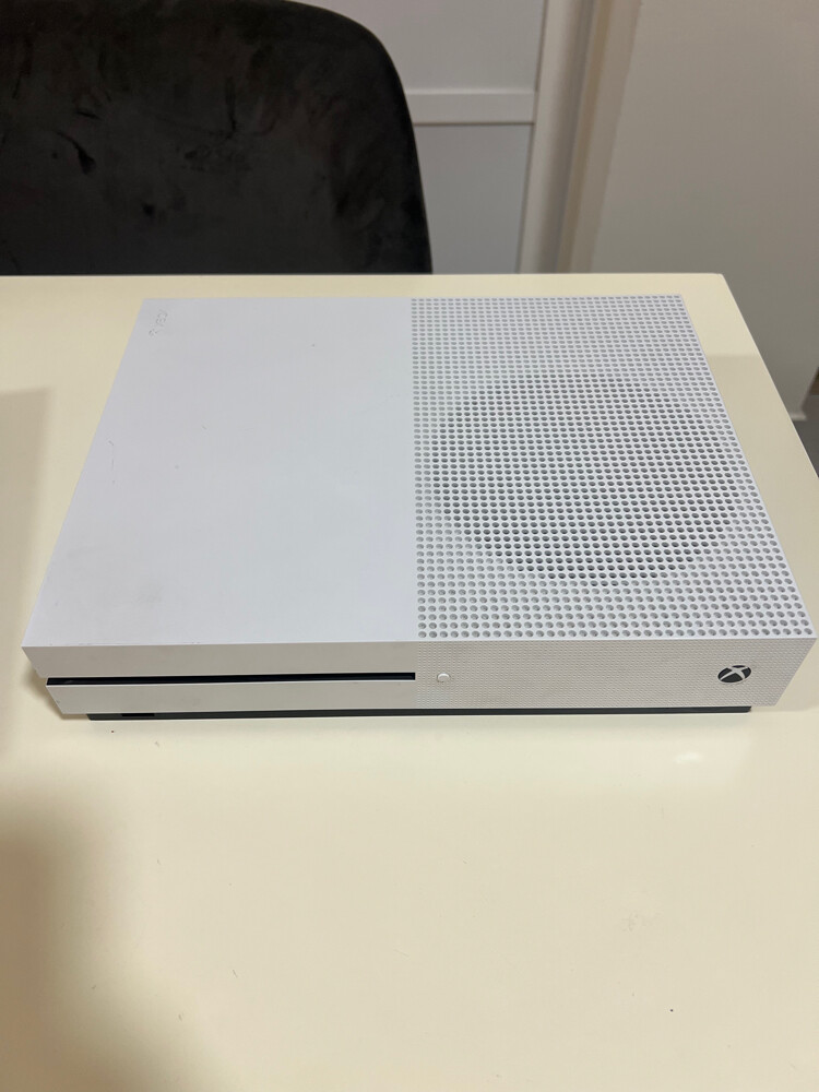 Xbox one S + camera + mike - 3