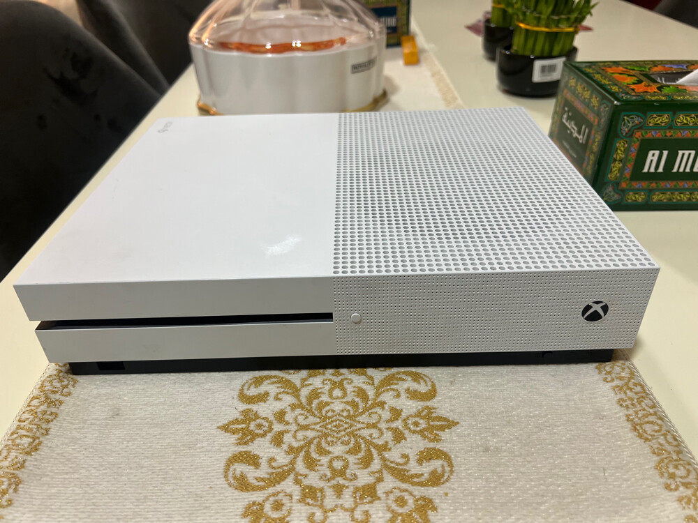 Xbox one S + camera + mike - 5