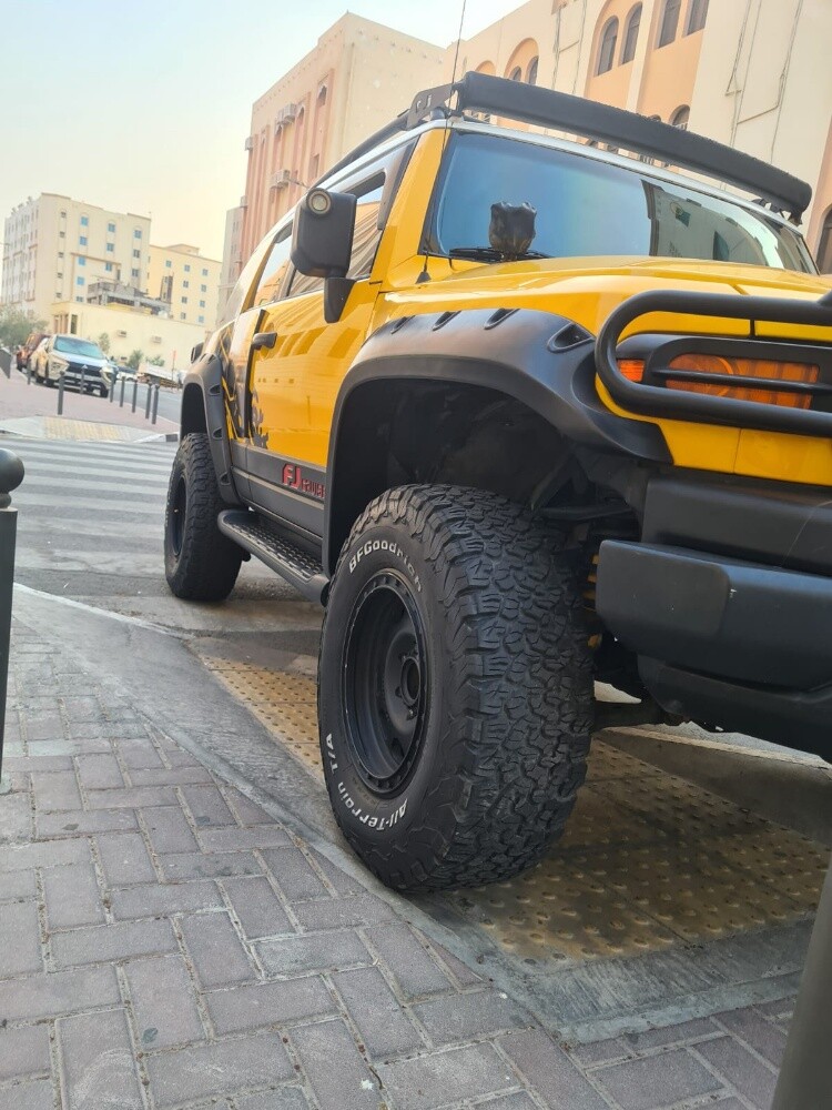 fj cruiser yellow - 11
