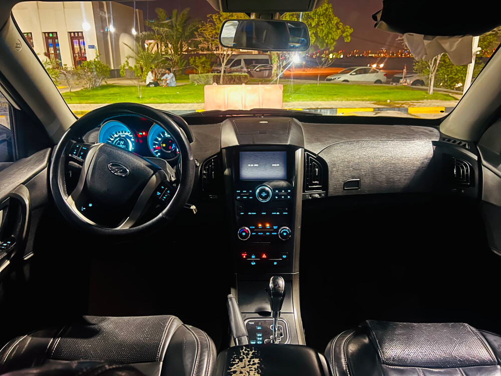 MAHINDRA XUV 500 - W8 - 2018 MODEL - 2