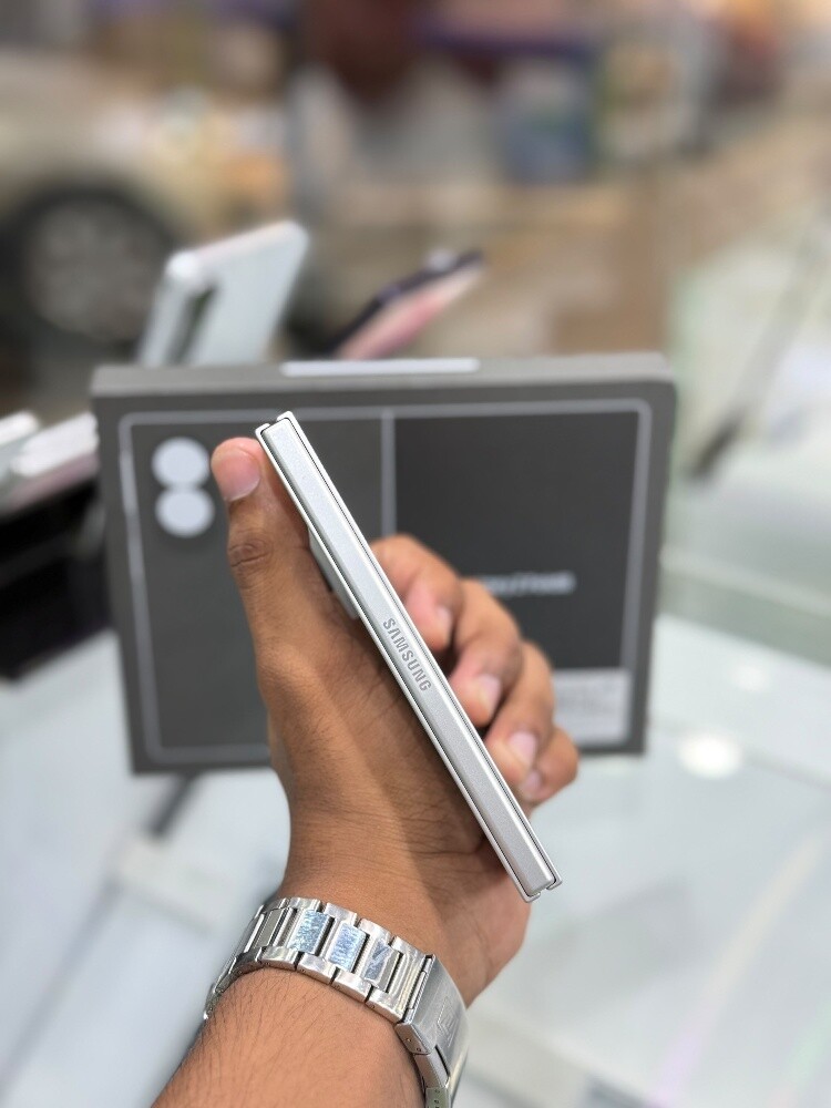 SAMSUNG GALAXY Z FOLD 8 512 CREAM - 6