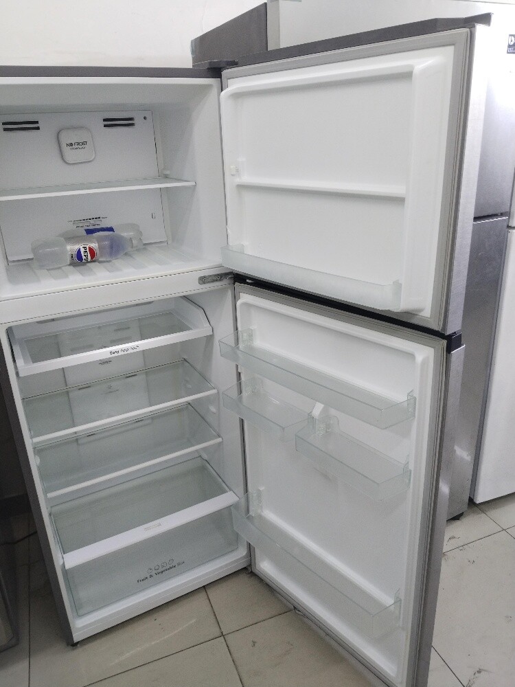Hisense 550 leter refrigerator - 4