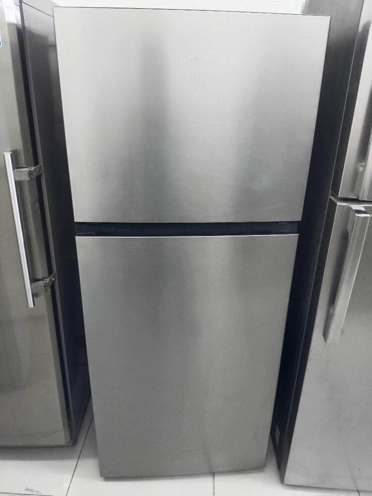 Hisense 550 leter refrigerator - 1