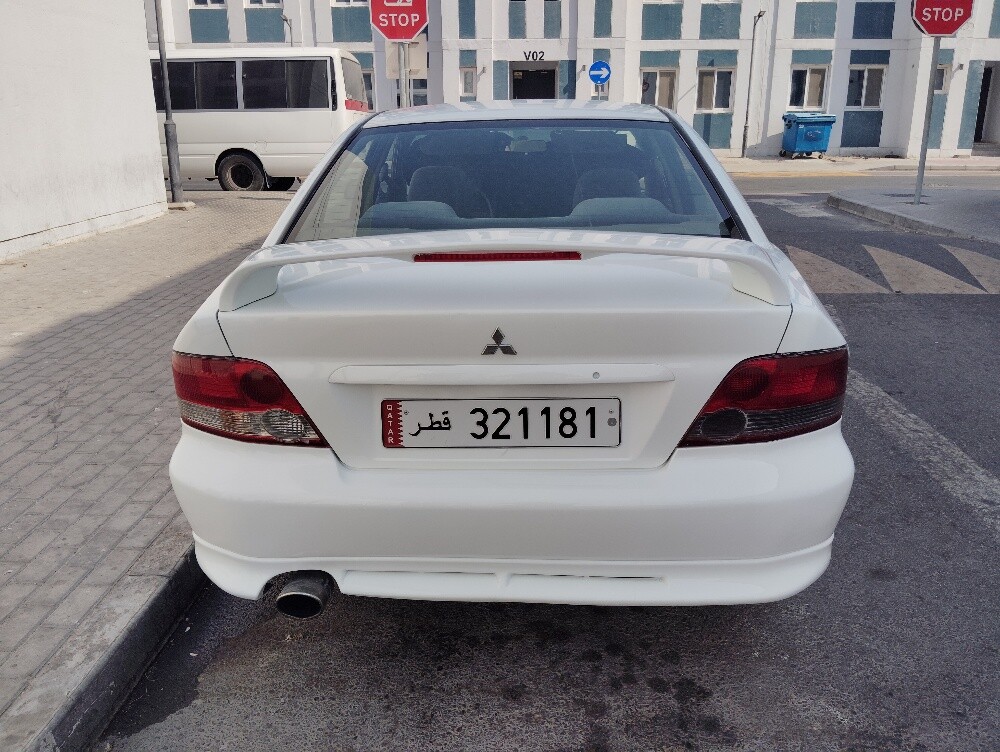 Mitsubishi Galant - 1