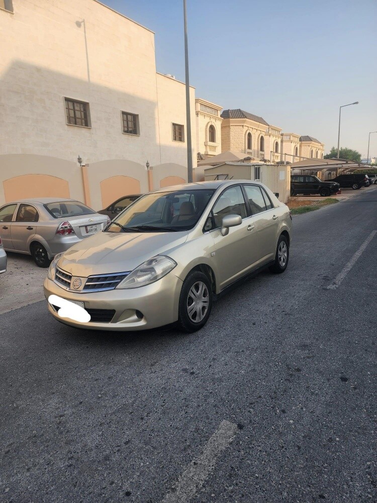 Nissan - 2