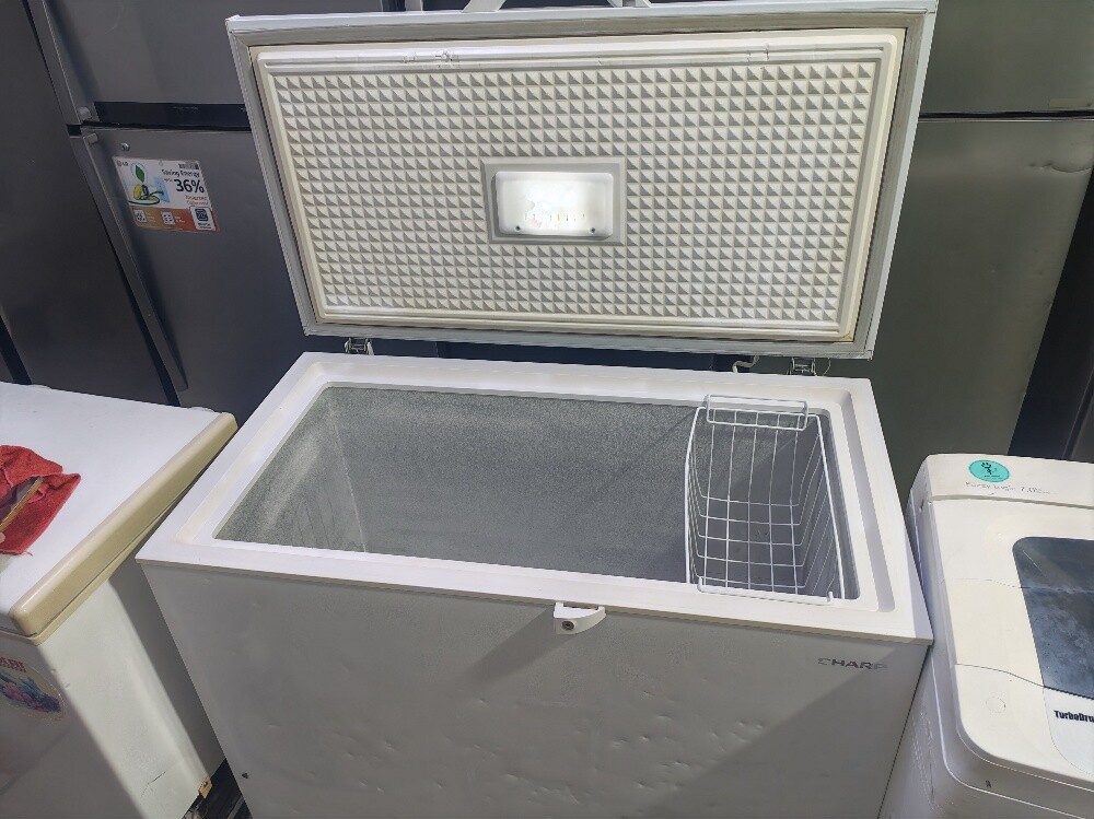 Sharp 400L Chest Freezer For Sale - 2