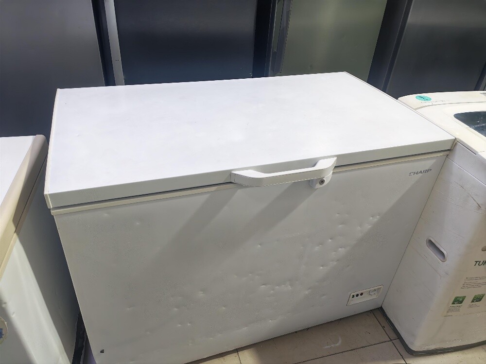 Sharp 400L Chest Freezer For Sale - 1