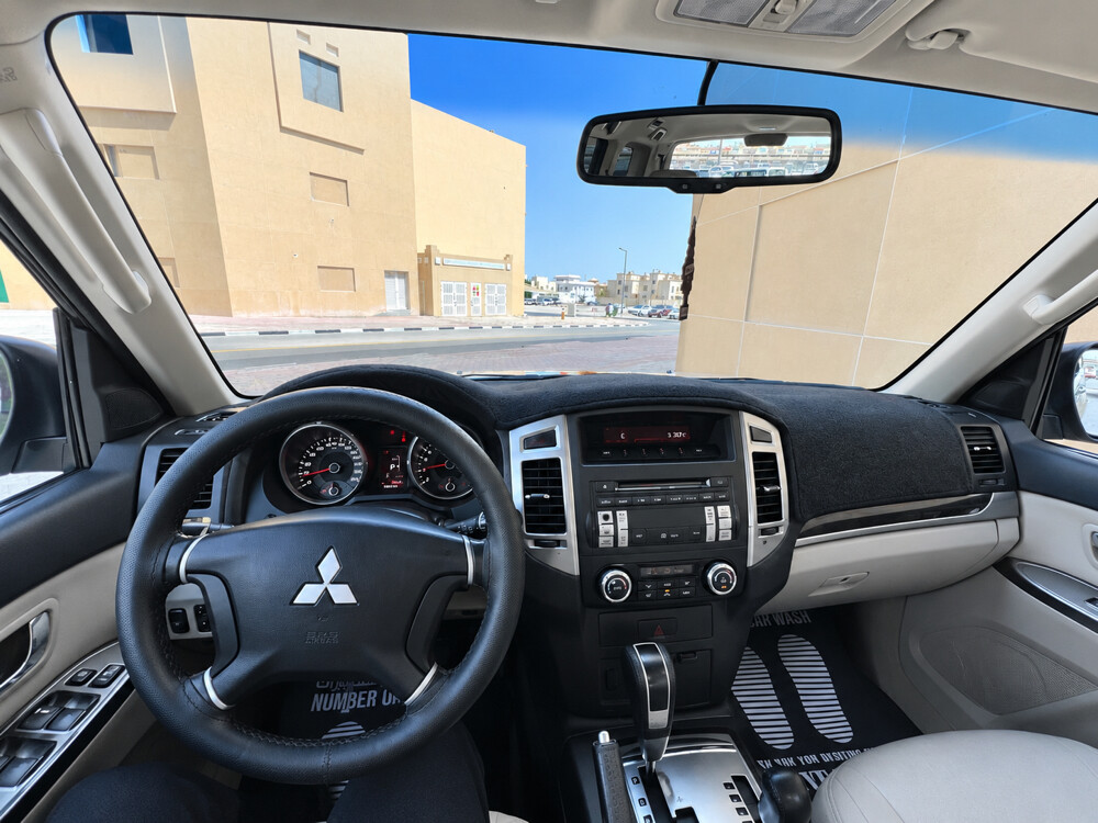 Mitsubishi Pajero 2016 GLS (V6) - 14