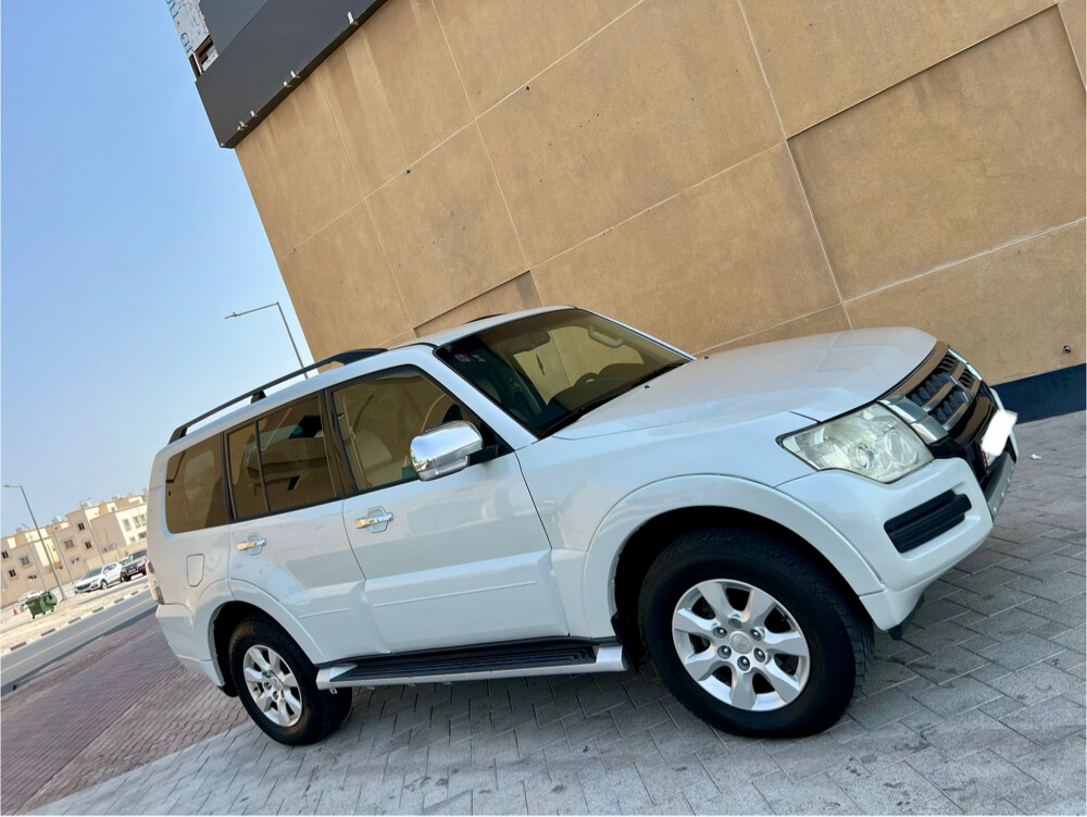 Mitsubishi Pajero 2016 GLS (V6) - 12