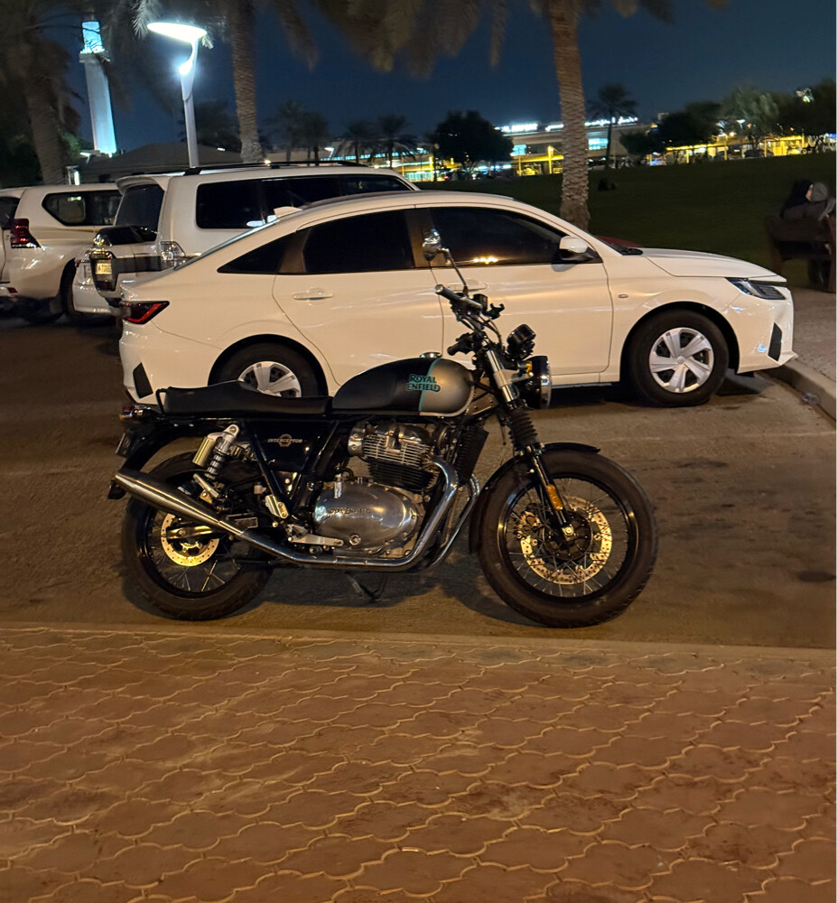 Interceptor 650 - 6