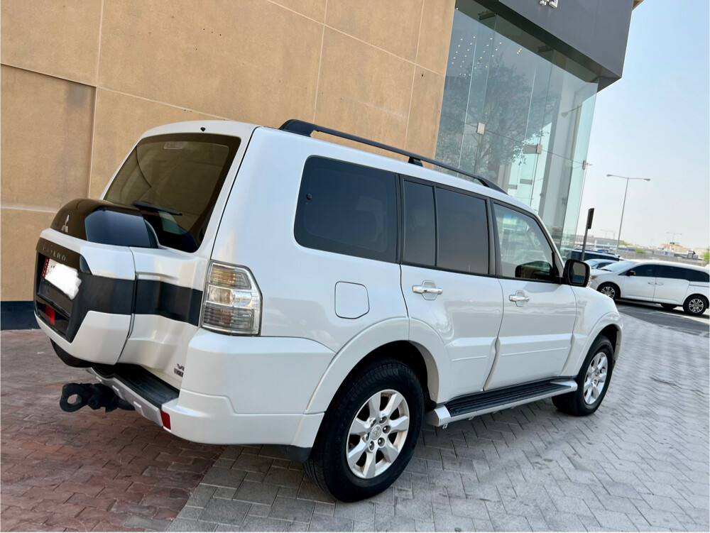 Mitsubishi Pajero 2016 GLS (V6) - 8