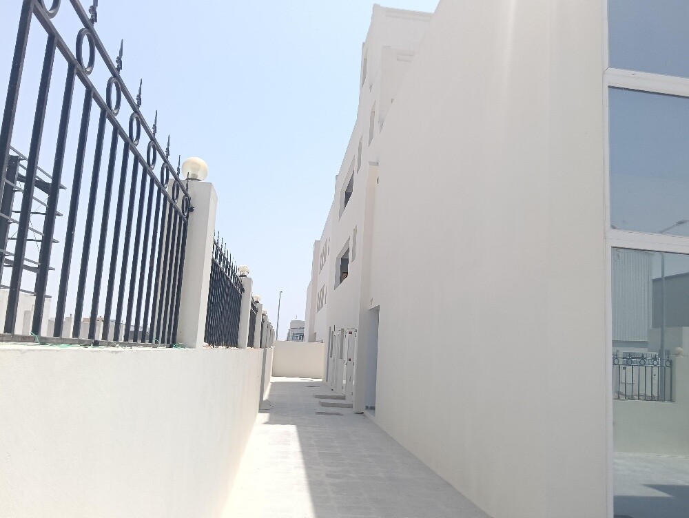 Foodstuff Warehouse for sale - 11