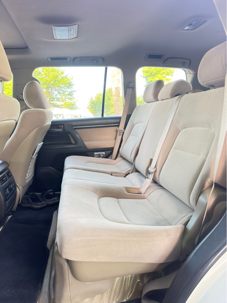 LAND CRUISER 2011 model - 3