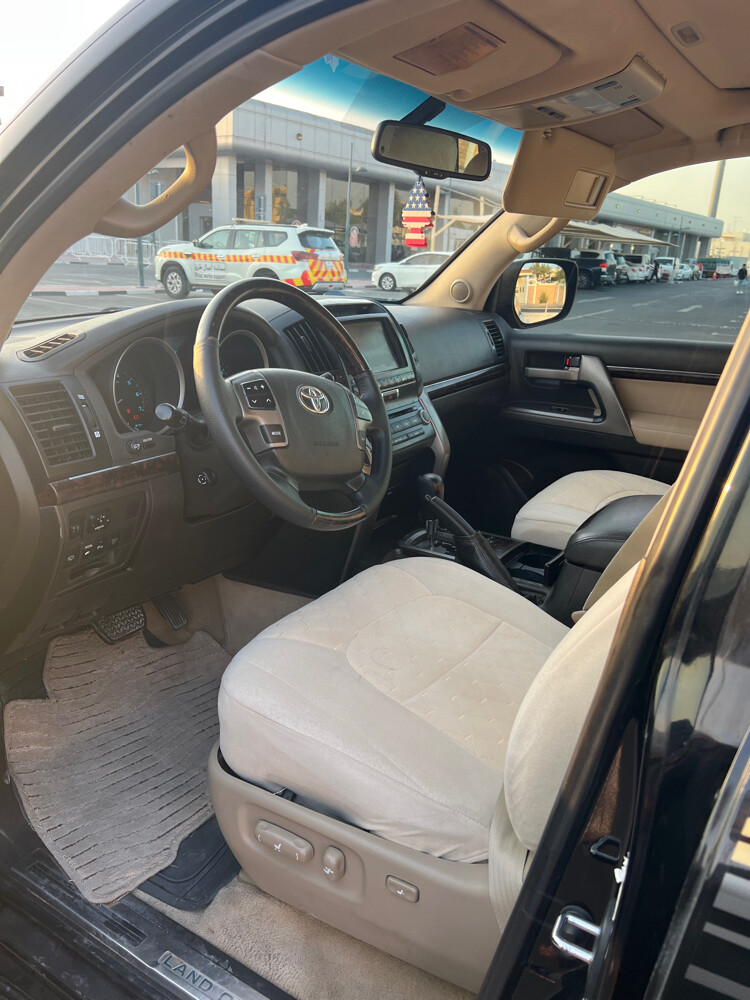 Toyota Land Cruiser VXR 2009 V8 4.7 - 8