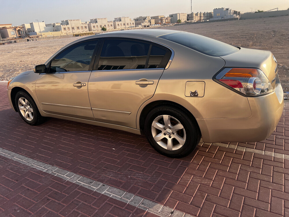 for sale Nissan Al tima clean - 8
