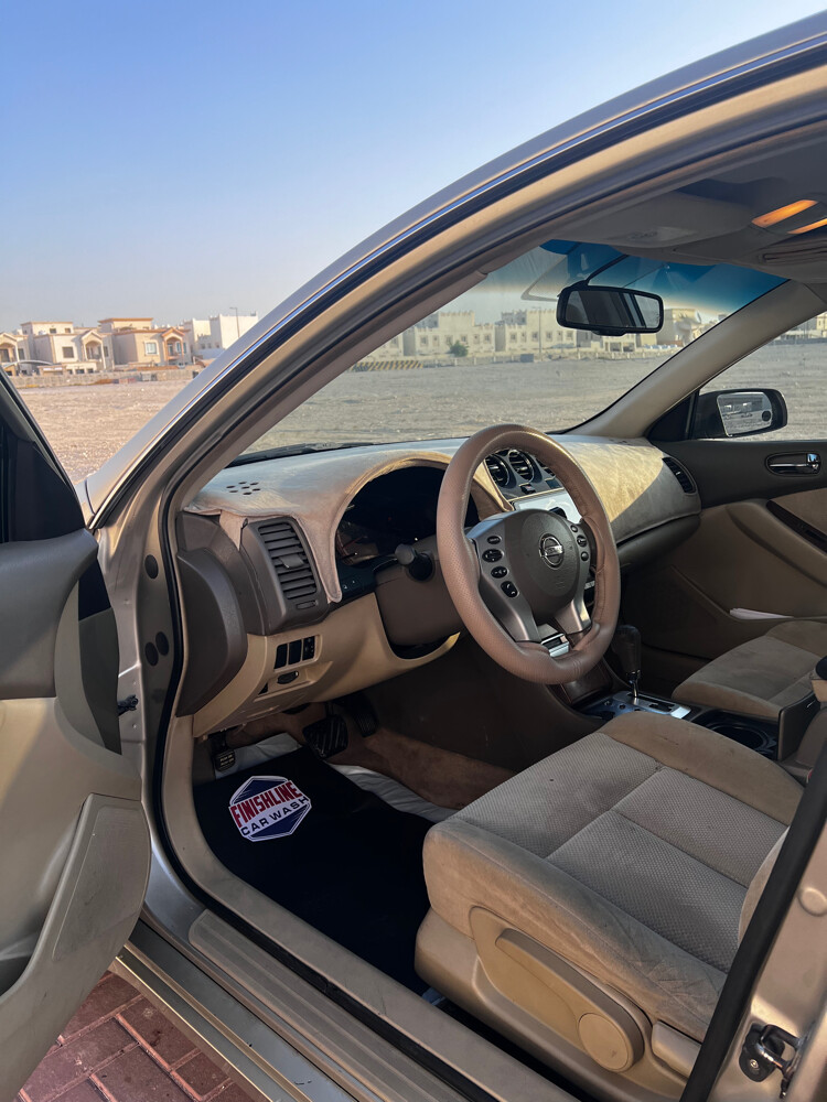 for sale Nissan Al tima clean - 2