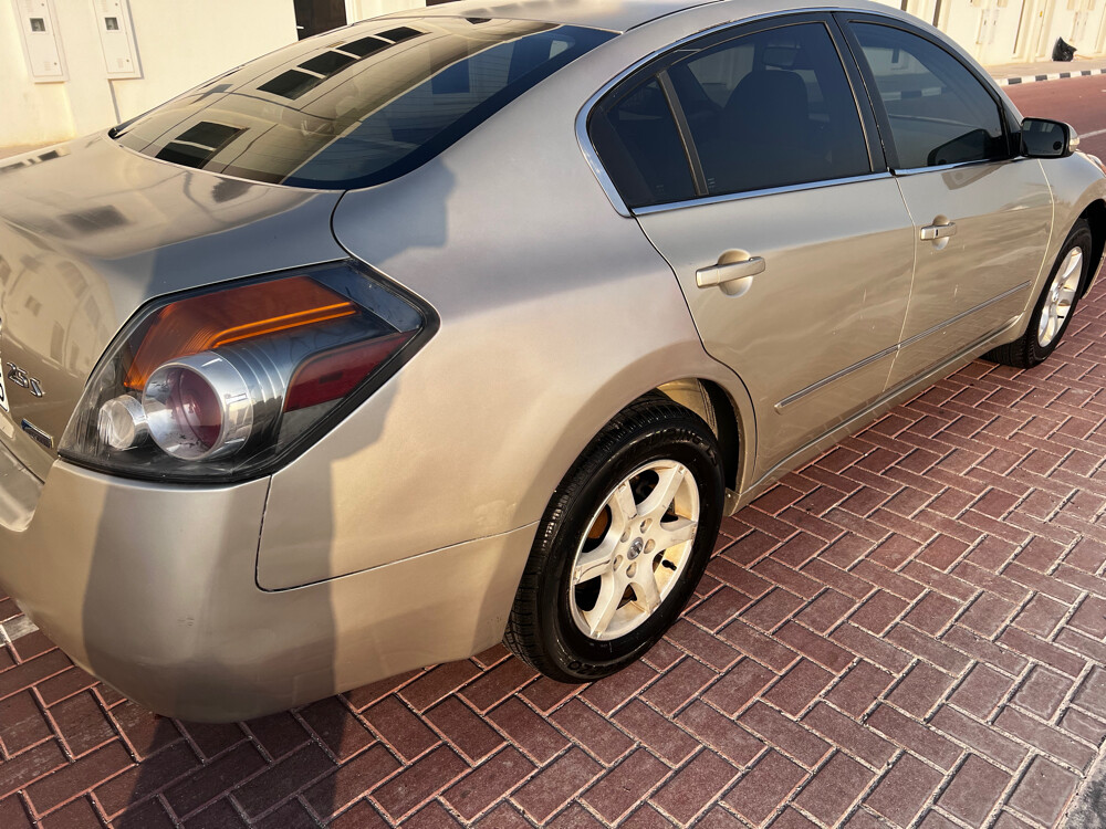 for sale Nissan Al tima clean - 9