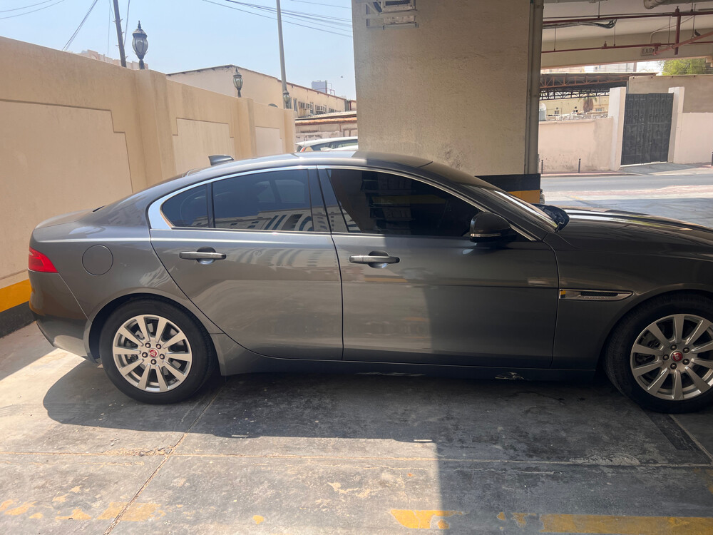 Jaguar  XE pure 2017 for sale  - 4