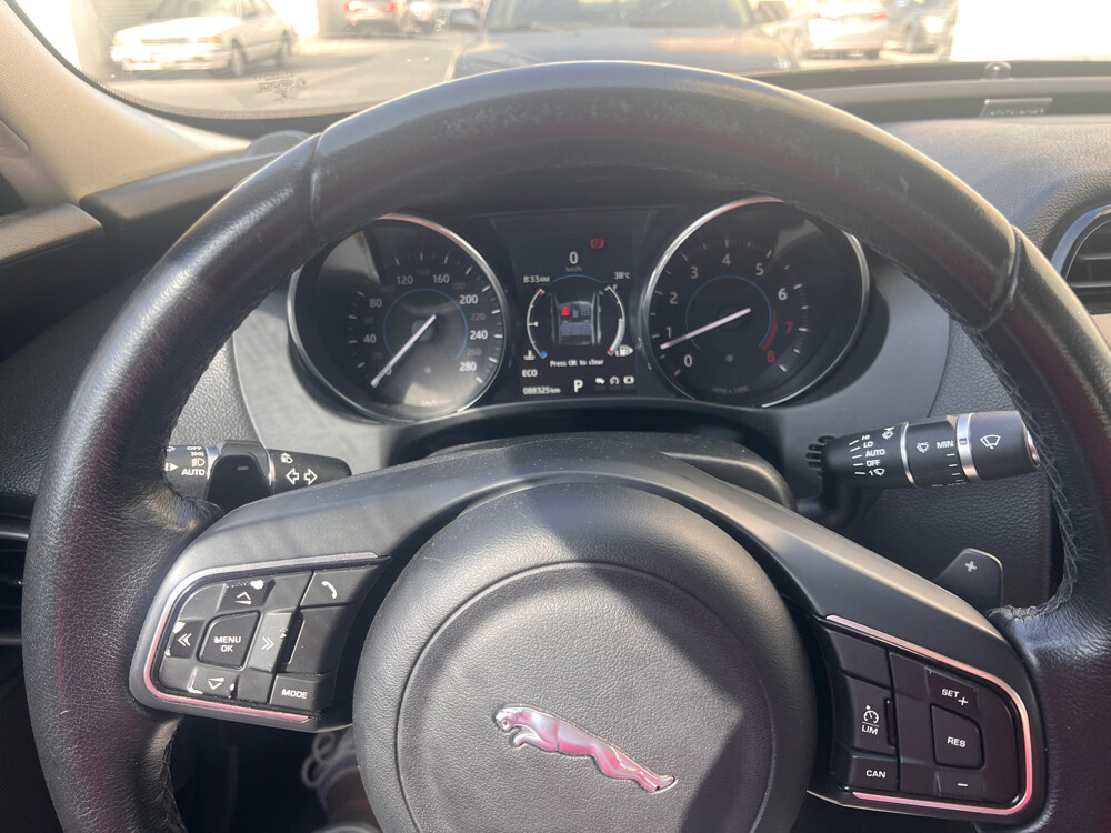 Jaguar  XE pure 2017 for sale  - 3